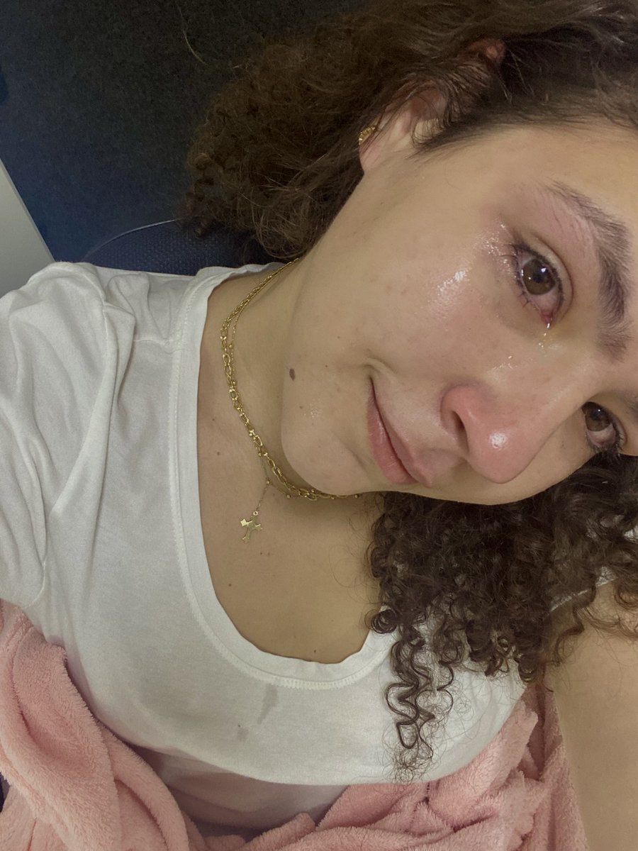 estudasoso's tweet image. O vestibular é sim um processo triste, solitário e doloroso, não adianta negar o inegável, ninguém quer passar por isso, a sensação de falhar, a sensação de medo, a angústia… são milhares de sentimentos de uma vez só, uma enxurrada de pensamentos;