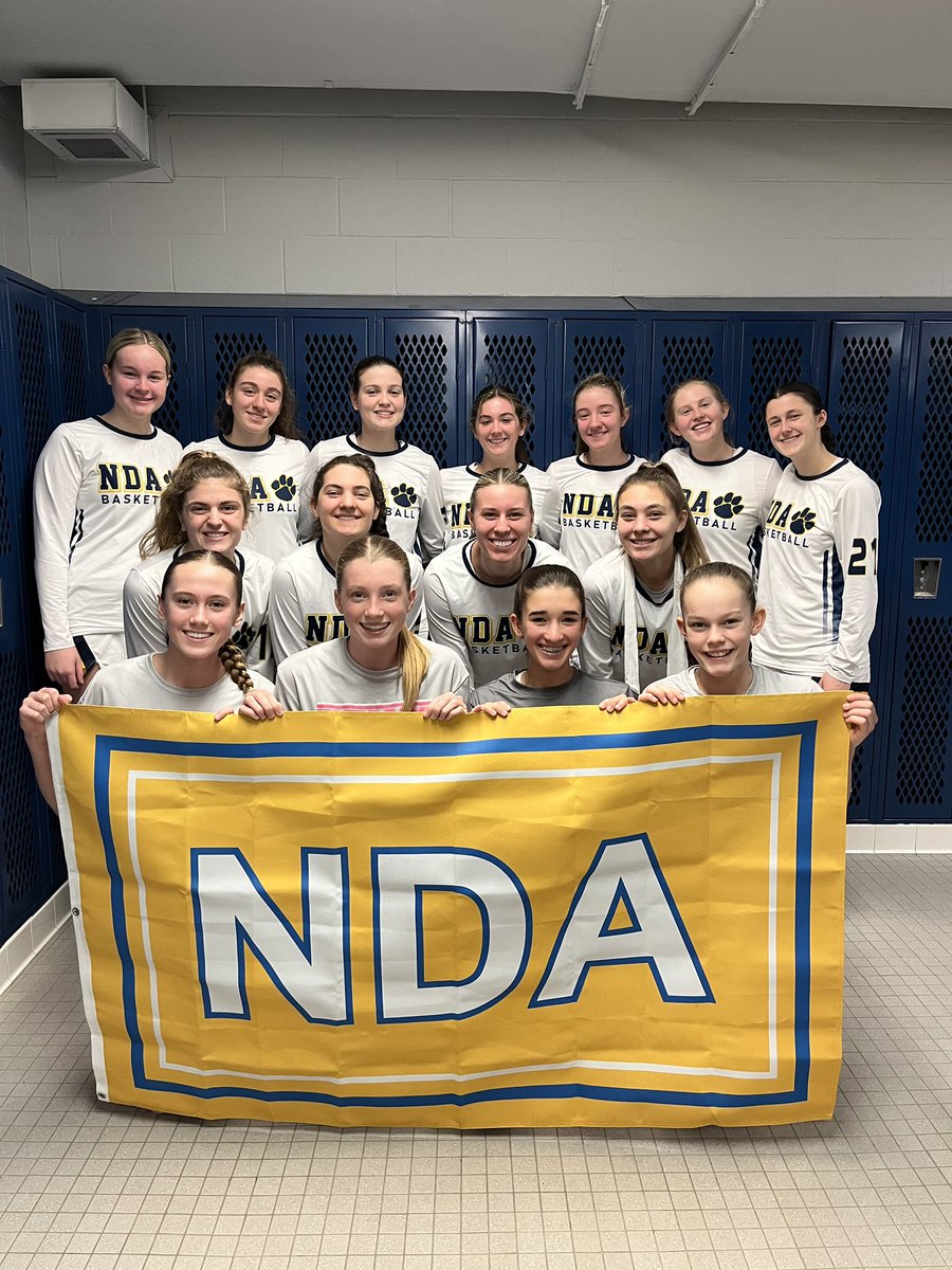 NDAgirlshoops's tweet photo. 💙🏀 2023-2024 Squad 🏀💛

Overall Record 2️⃣1️⃣-2
Catholic Conference Champs 
JBA Champs 
Elite 🎱 Appearance https://t.co/c6qQGGjtUA