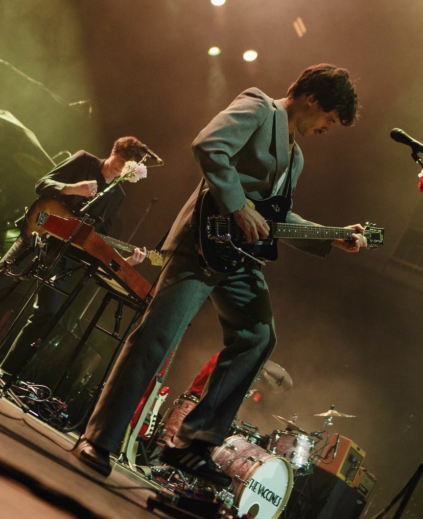 hittfiles's tweet image. 📸 Matt and The Vaccines photographed by Emma Gray for Buzzkill Magazine!

(@/egray.jpg on Instagram)