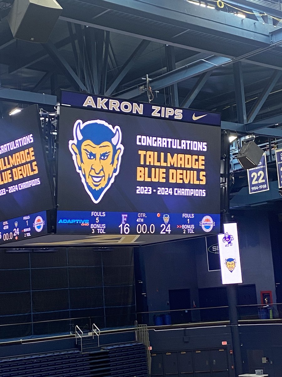 Tallmadge_AD's tweet photo. Your State Champions will be arriving back home going around the circle at about 7:30 if you want to welcome them back! https://t.co/GejXJOWbk8