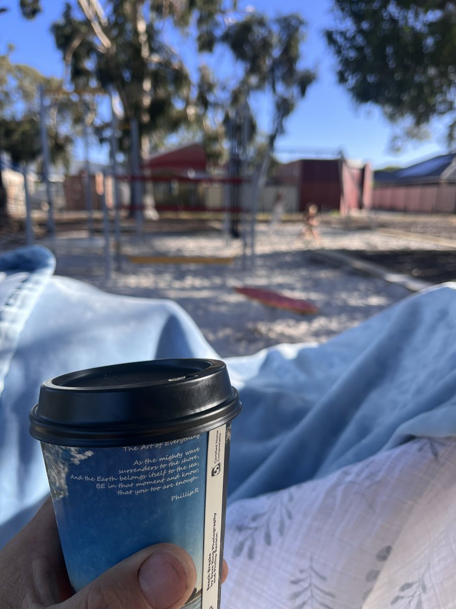 LittleOllieNFT's tweet photo. GM 🌎
🌆 - Up in the city for the weekend…
🥱 - Very little sleep…
👶🏼 - #BabyJack up all night…
🤪 - Kids going stir-crazy…
……lucky for playgrounds and coffee ☕️
More art to come when we are settled back at home ❤️
#LittleOllie https://t.co/kC8Xmx2An1