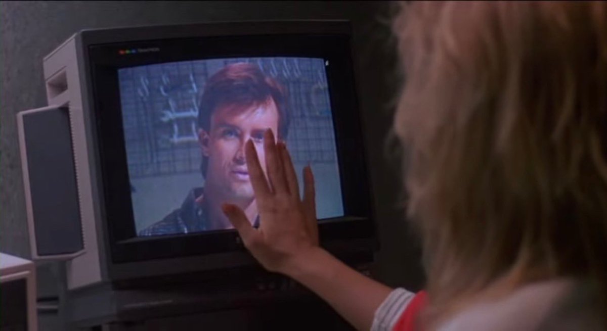 autolykiss's tweet photo. me going thru jeffrey combs filmography like https://t.co/sfhKgyBa1M