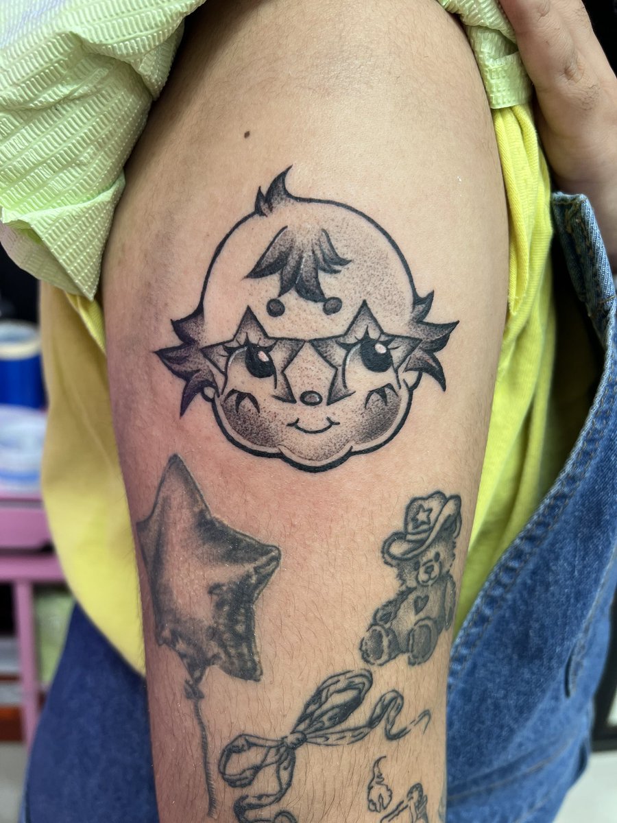oddinktatts's tweet photo. Kewpie clown ⭐️🫶🏻 https://t.co/7A7fFibfPq