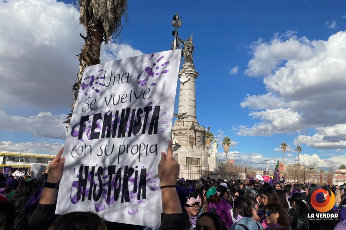 LaVerdadJz's tweet photo. 📸 #Galería | Las mujeres que participaron en las marchas del 8 de marzo en #Juárez recorrieron calles alzando gran variedad de mensajes escritos en cárteles para reclamar justicia y no violencia…

🟣 #8M: Un grito por todas 📲 https://t.co/pW706UWu5L https://t.co/aPy8xaW5R8