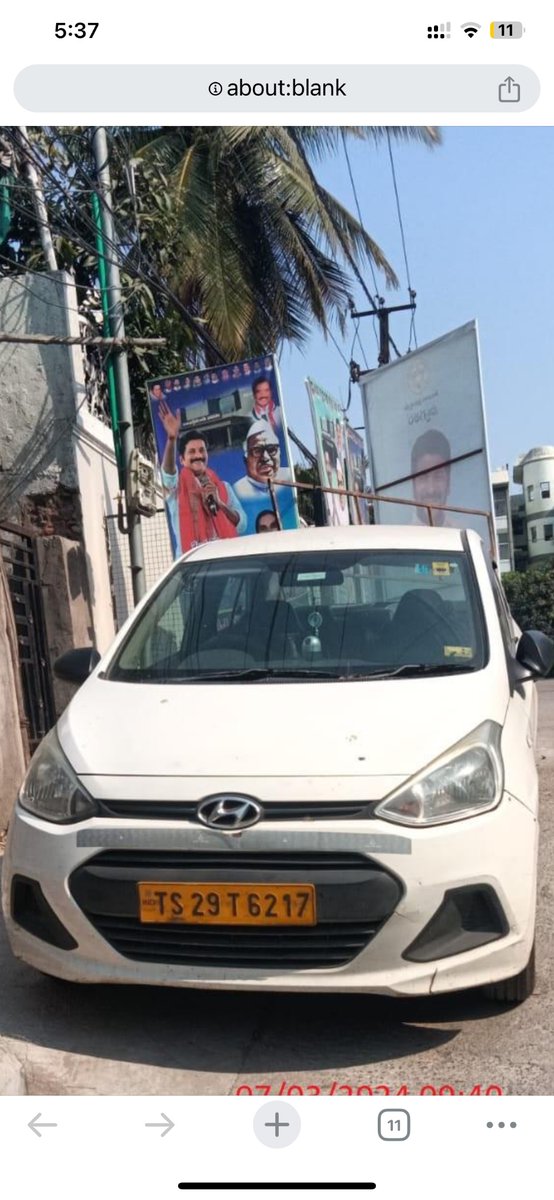 john9505142's tweet photo. @CYBTRAFFIC sir na vehicle ma home gate dhagara park chesina vehicle ki challan vesaru na vehicle back side motham banners Kataru vatini remove cheyaru kani ma vehicle em trafic ebandi chesindi sir  adhi main road kadu oka gali ,please remove my challan https://t.co/erF81akrz2