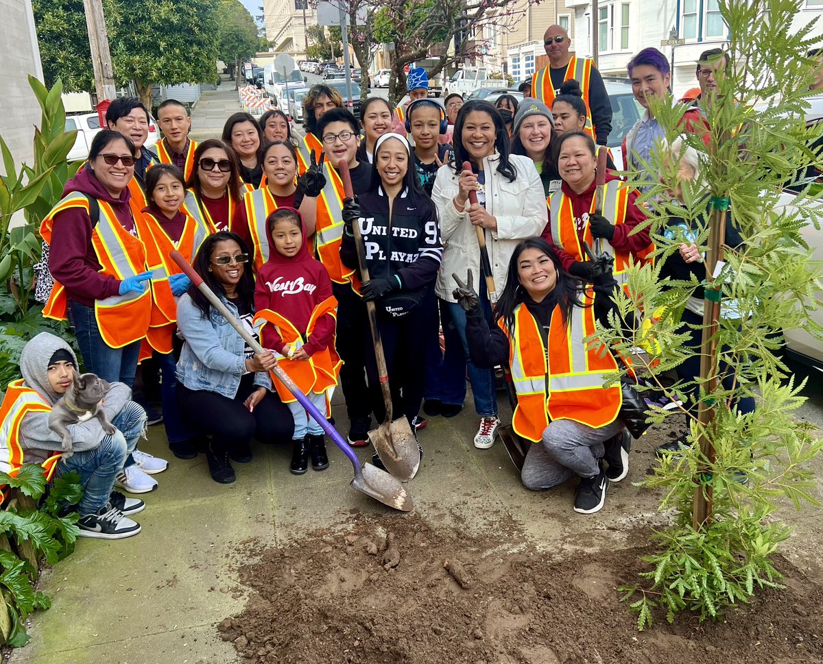 Great to have our elected leaders join us for today’s #ArborDay tree planting workday. Thank you Mayor @LondonBreed. Thanks, too, to Supervisor Dean Preston & Board President @AaronPeskin. Your continued support helps keep our urban forest thriving.