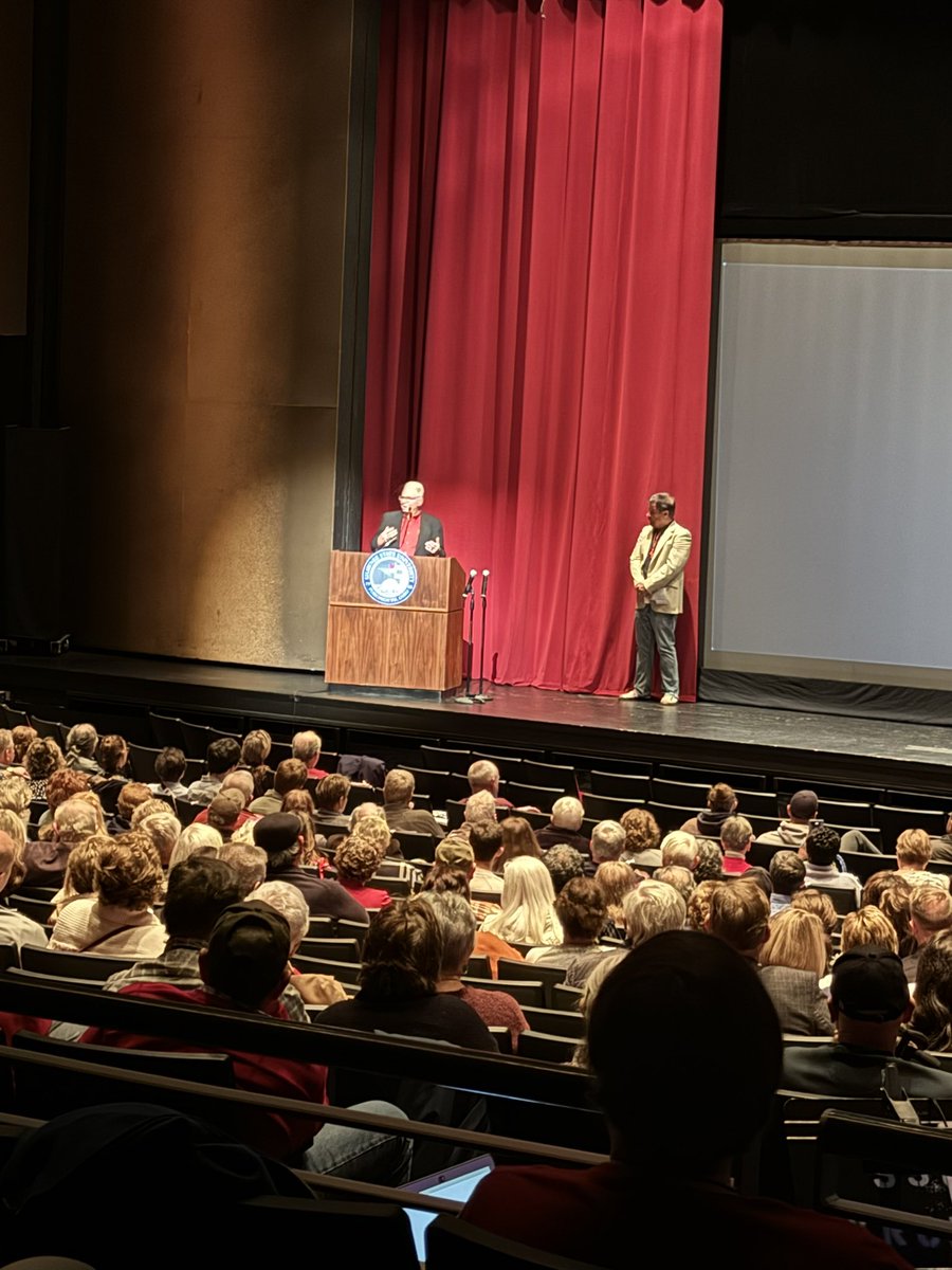 Thrilled to join the premiere of my colleague Prof. John Lorentz’s historical documentary: Swimming in Dreamland. Opening remarks from President of Shawnee State  Prof. Eric Braun. #DigitalHistory #LocalHistoryOhio #DocumentingHistory #ShawneeState #Portsmouth