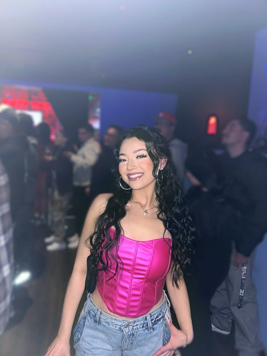 marissa_solorio's tweet photo. dream girl 💞✨ https://t.co/HtqJglli0L