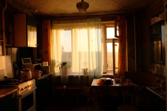 kestrelofink's tweet image. “Bedroom,” she rumbles, close enough their lips brush together every time they move, eyes still fixed on Haseul’s mouth. “Please.”
Oh, Haseul takes it all back. Jungeun’s commitment to the romance is actually so hot.

| rated E
| ch 2/2 [5.7k]
| archiveofourown.org/works/44127235…