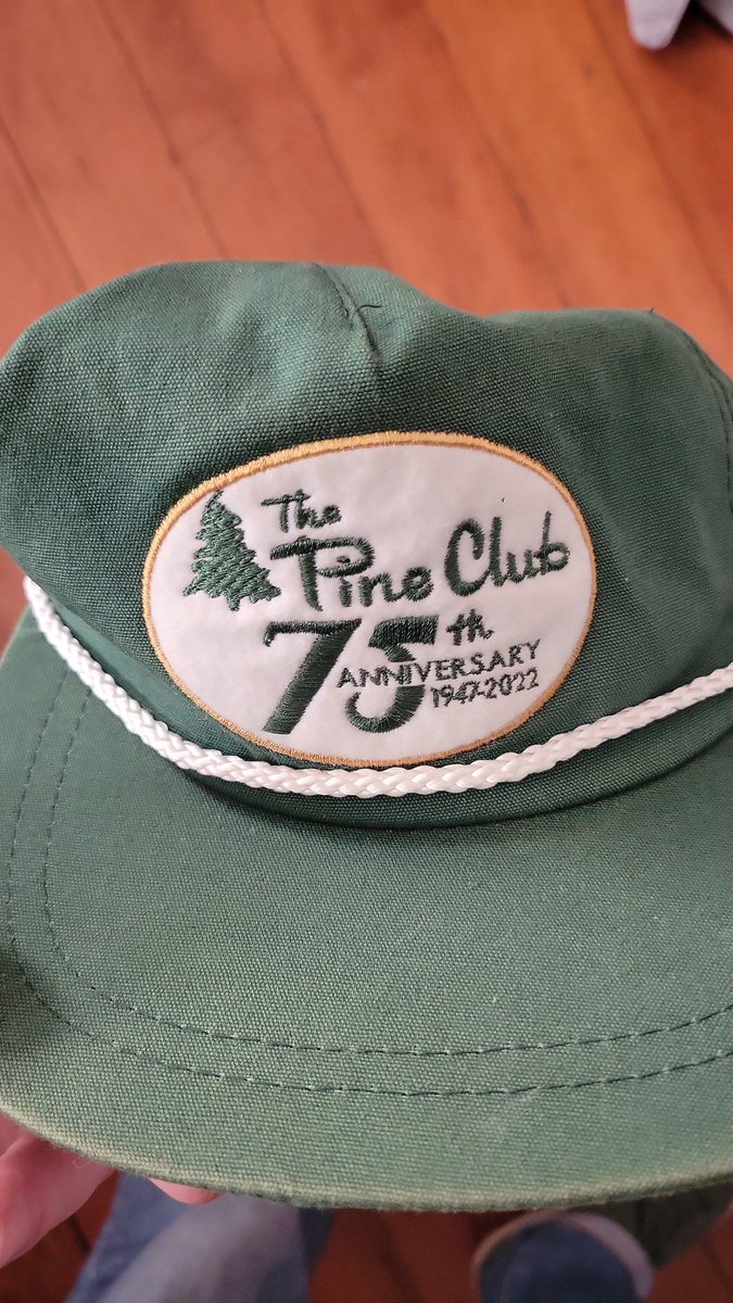 ColinMalloy's tweet photo. @d00gs Need the hat though https://t.co/FcPlkTEXnq