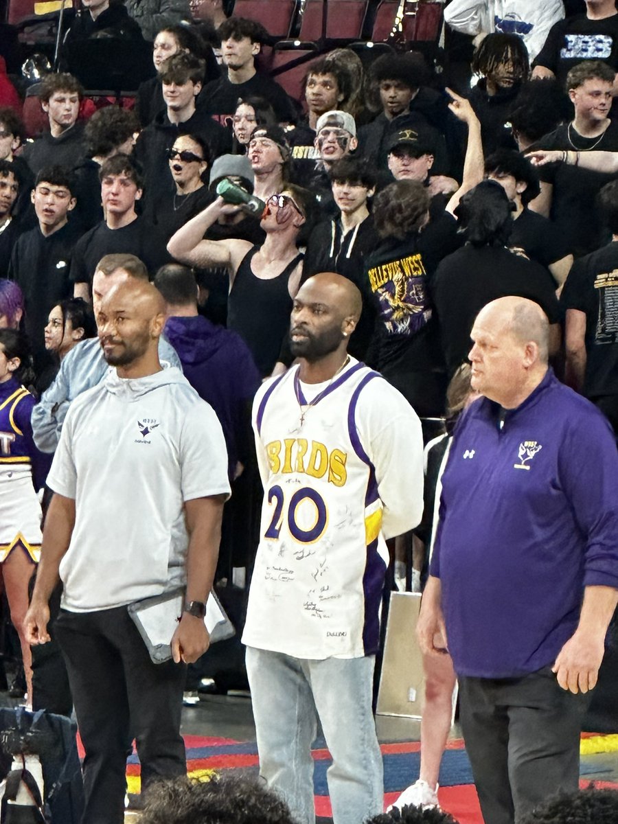 FauxCoachWoodar's tweet photo. My man @JustGotJenked is going with his 🏆 BW jersey for trophy day! 💯 🔥 https://t.co/MZvSBQXmT0