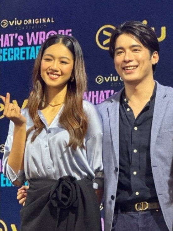 MightyGirl14's tweet photo. From High schooler to Office settings real quick. The glow up.
#KaoJC
@kaori_oinuma
#JCAlcantara
#WhatsWrongWithSecretaryKimPH
#KimRon
TARA G to WWWSKPH https://t.co/s8TfTwHJYz