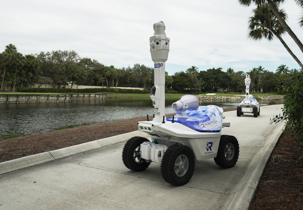 Patrolling @MiznerCC with the latest models of security robots.
<a href="/smprobotics/">SMP Robotics Systems Corp.</a> #publicsafety #Robotics
