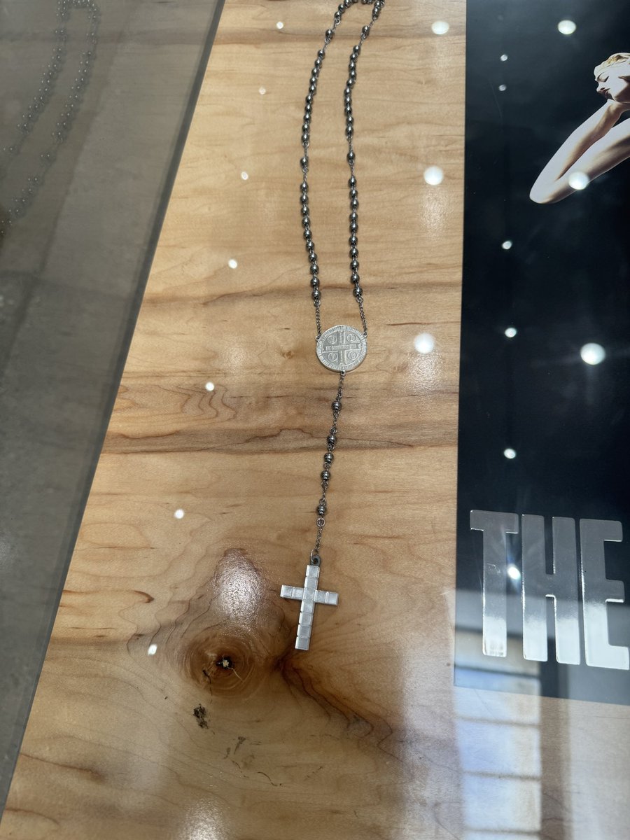 LOS ANGELES SILVER ROSARIES - exclusive to the Pop Up Store and not available online!

Madonna Celebration Tour shop is NOW OPEN - at NTWRK, 433 N FAIRFAX AVE. Open until 8pm today and from 12pm tomorrow - get to it for exclusive merch items! #Madonna #CelebrationTour <a href="/Madonna/">Madonna</a>