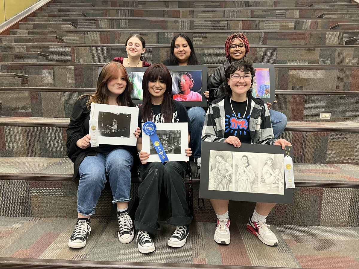 SteelmenAP's tweet photo. Congratulations to Joliet Central on their SPC Art Festival Championship! We were joined by our friends from Joliet West who did fantastic as well! Thank you Mrs, Grzyb and Mrs. LaVine for all your efforts in building our art program. #OnWard https://t.co/qERPuRCraN