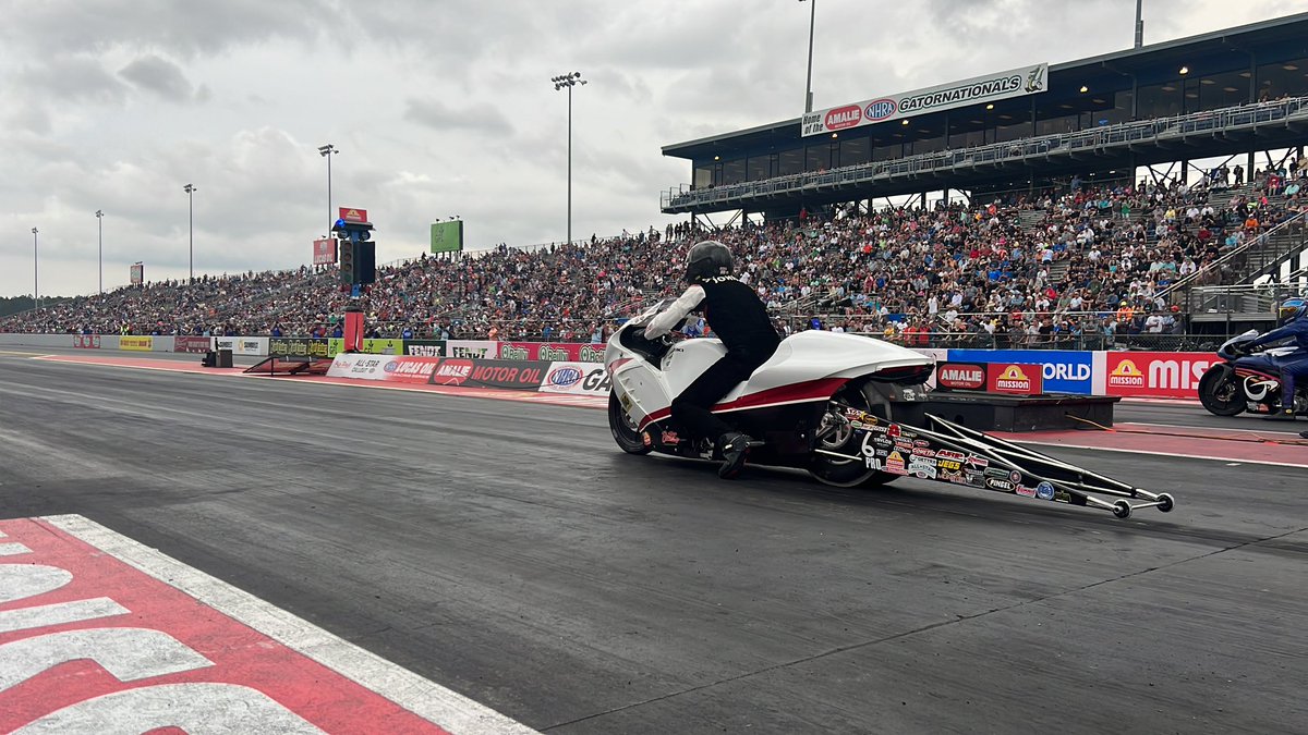 We were ready to go for Saturday Q4 under the lights at the #GatorNats, but the weather had other plans. We’ll head into race day tomorrow in the #4 spot. #stevejohnsonracing #nhrapsm #NHRA