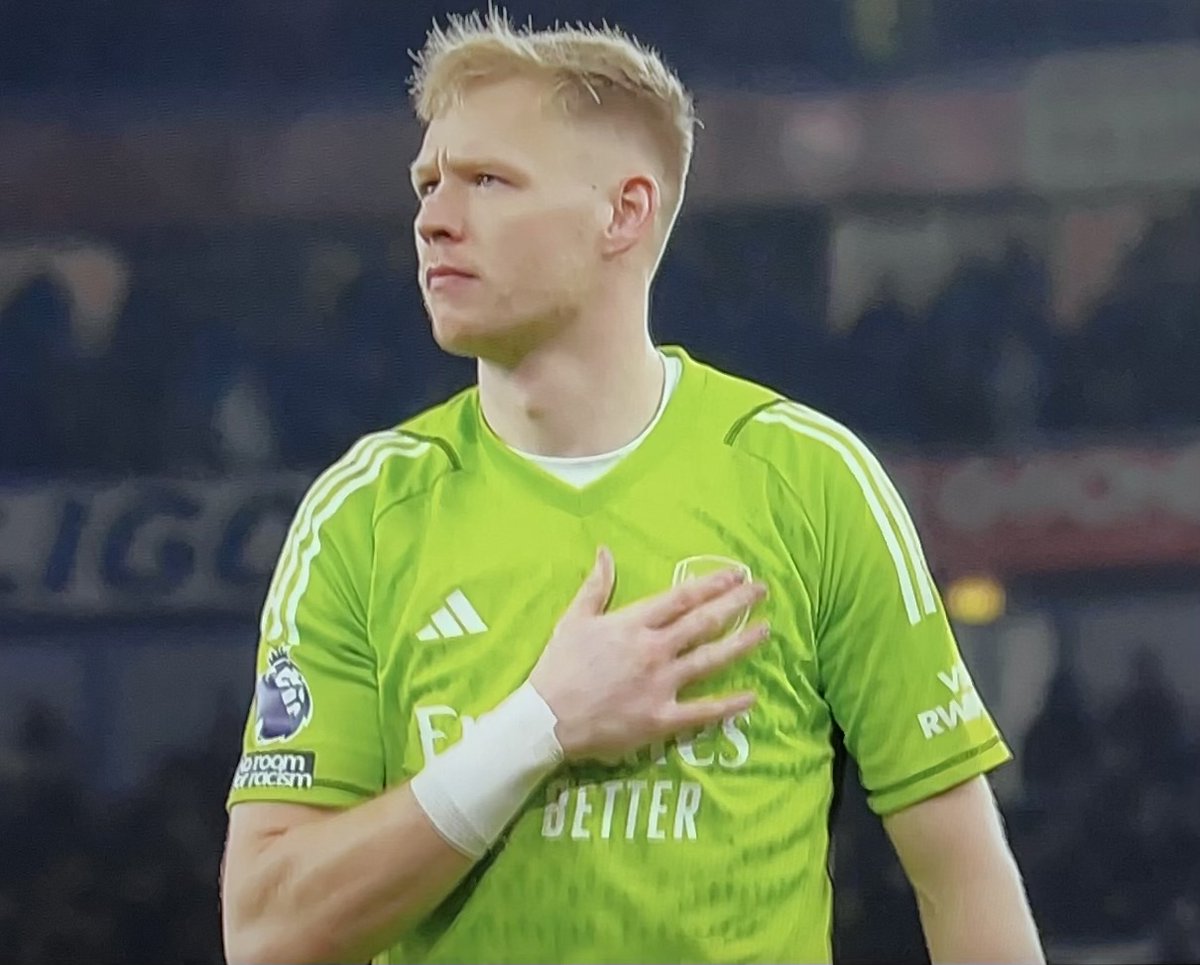 ArsenalN7's tweet image. Hit that ❤️ button if you love Aaron Ramsdale