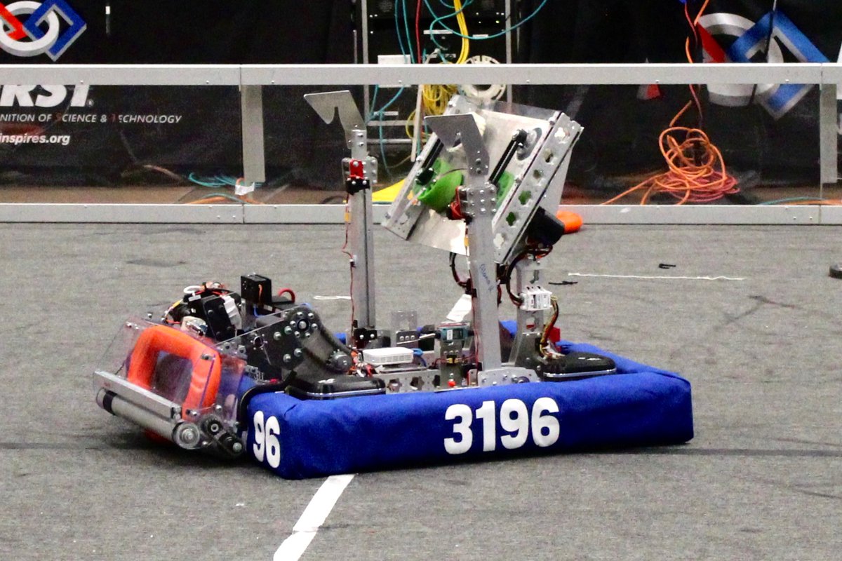 We had a great time today at UNC Pembroke!! We are currently placed 2nd and can’t wait for tomorrow!! Great job to our impact, drive, and pit team!
#StabStabScoop
#OMGRobots
#FirstInShow
#Crescendo
#LetsGetLoud