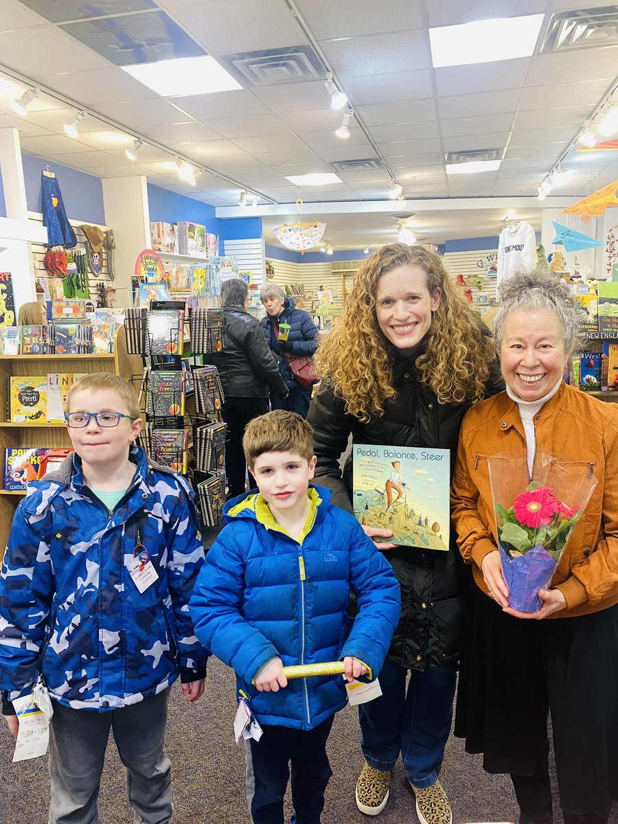 HMargitich's tweet image. Had an absolutely wonderful time at @viviankirkfield book launch event at G. Williker’s! Books &amp;amp; Toys in Portsmouth, NH ✍🏻📚❤️ @astrapublishing #kidlit #writingcommunity #amreading