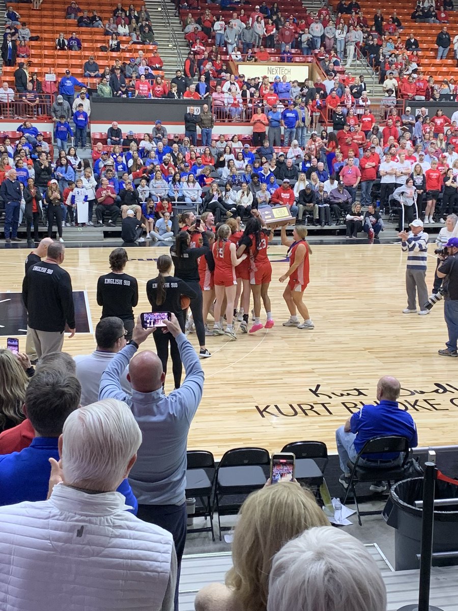 CoachAllen1965's tweet photo. More pics to come, but STATE CHAMPIONS for @BishopMiege_GBB 
This group is special: hard workers, teammates, and fighters. Blessed and lucky to be a part of it. 🙏🙏Shout out to @KyKop_33 and @chadlynn07. Terrific assistants 🏀👍 #GoStagsGo https://t.co/hdUVTINEnl