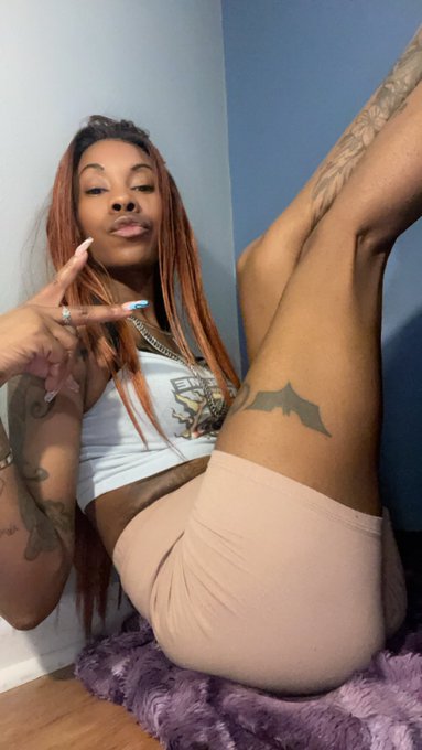 I just be chillin 😎 https://t.co/5ezK9hgtAL