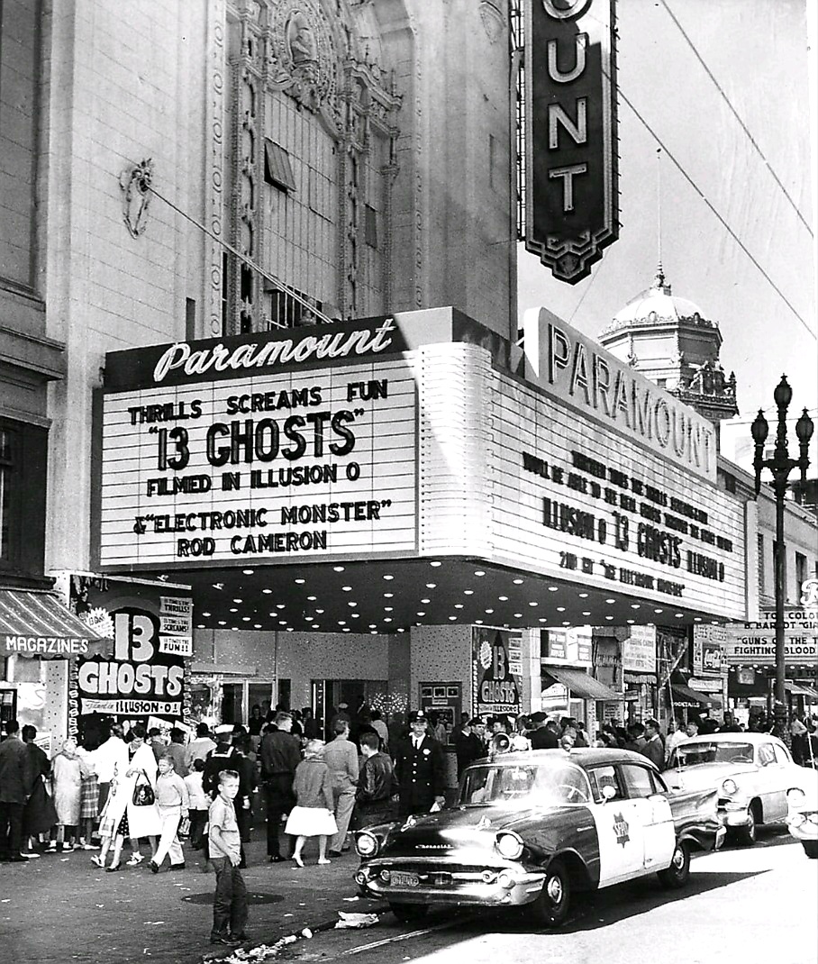 📽When movie theaters looked like this...
🎬#13Ghosts (1960) #Svengoolie