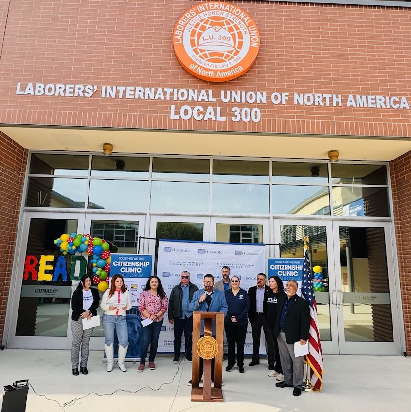 <a href="/AFTunion/">AFT</a> <a href="/FirstBook/">First Book</a> Spreading the love of reading &amp; breaking down barriers to naturalization! #RealSolutionsforKids <a href="/AFTunion/">AFT</a> <a href="/CFTunion/">CFT</a>