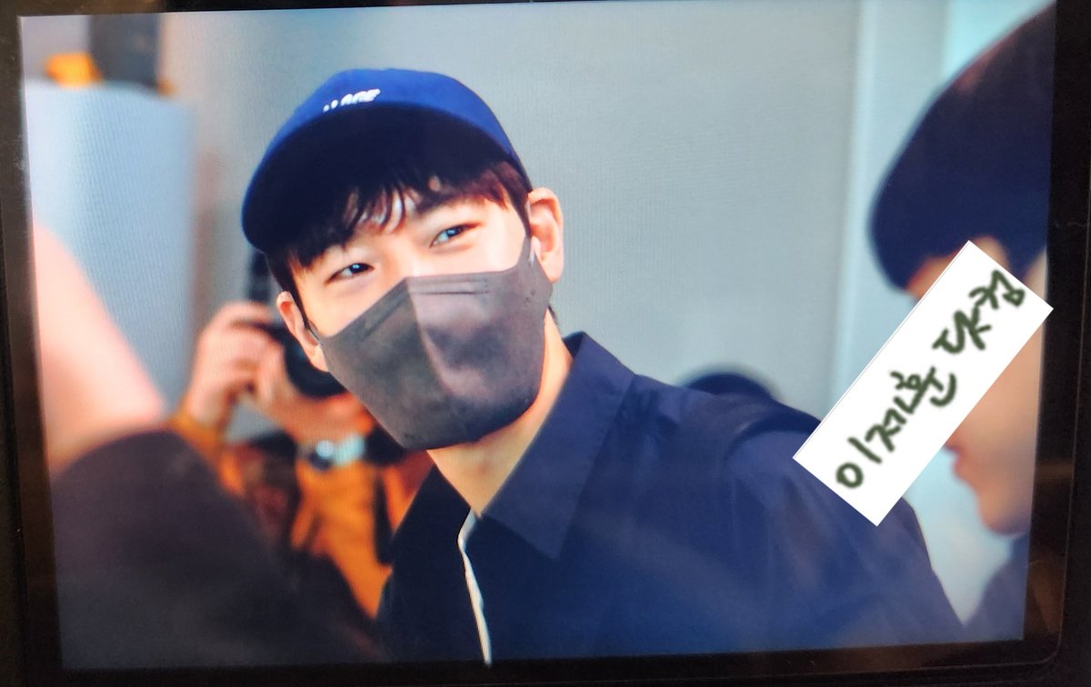 leejehoondotcom's tweet photo. 20240310 인천공항 출국 프리뷰
.
.
#쩨훈 #잊에 #이제훈 #leejehoon #이제훈닷컴 https://t.co/SYqGtgf6fh