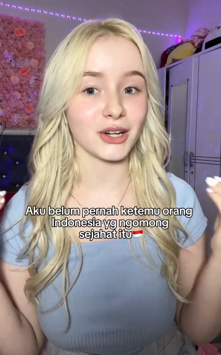 BULE INI BERCERITA ADA ORANG YANG NGOMONG SEJAHAT ITU SAMA KELUARGA NYA