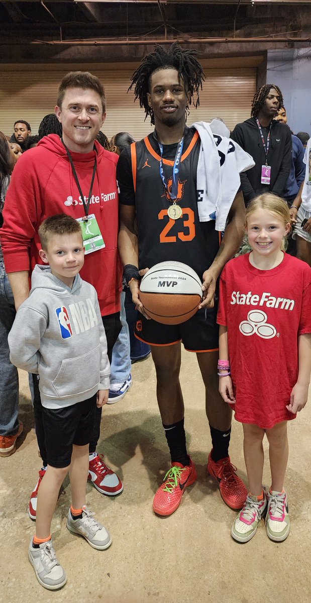 2024 OSSAA #OKPreps Class 4A-2A State Championship Saturday  

CLASS 4A BOYS State Championship
Rotnei Clarke - State Farm Insurance Agent MVP Ball

Presented to DOUGLASS' Jaden Nickens who finished with 22 points. Congrats Jaden!

DOUGLASS over WEATHERFORD 72-69 - FINAL OT