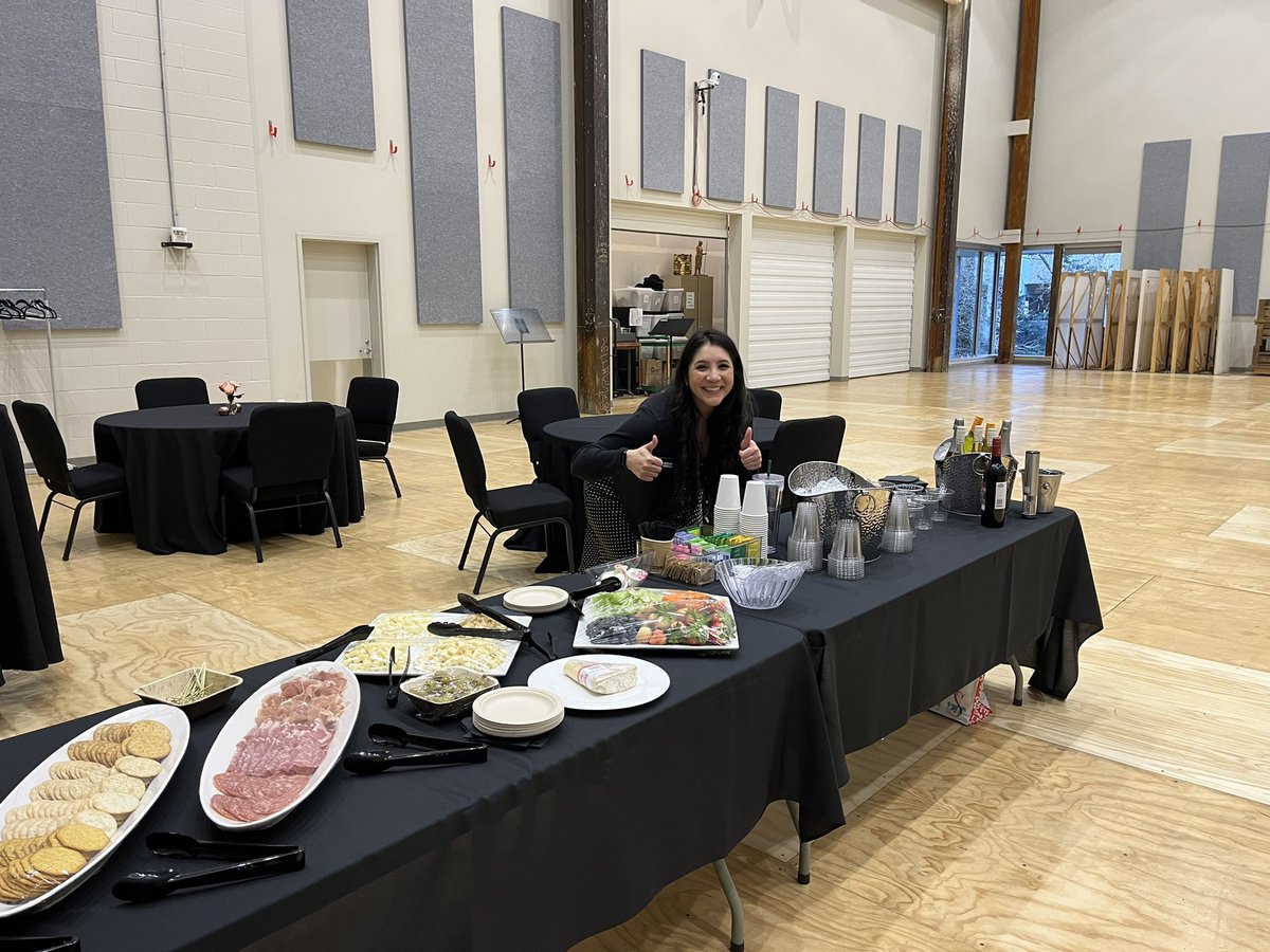 mars_mezzo's tweet photo. Closing night for X tonight! So happy to be hosting another High Top Toast donor event! 🥂 https://t.co/64MlgSdmI3
