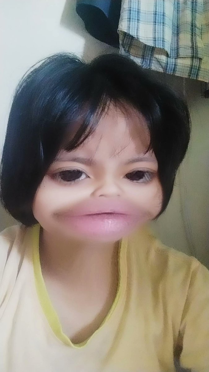 MoeVelery's tweet photo. We're both just awake and he's sending me his face that just awake first, and I sent mine too🤣 https://t.co/nOWpY7SB49
