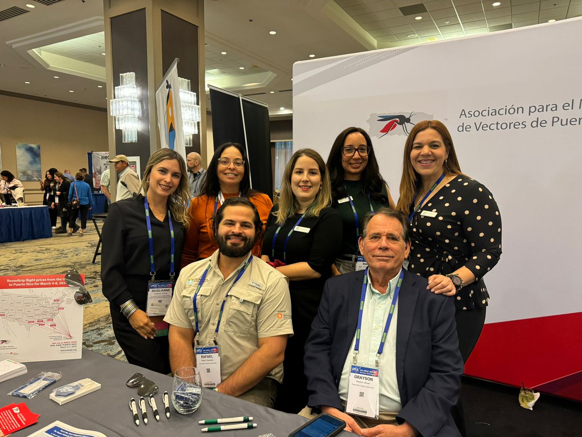 PRVectorControl's tweet photo. Estos son parte del equipo de #PRVCU que estuvo participando en el #AMCA2024 presentando sobre nuestras iniciativas, promocionando #AMCA2025 que será en Puerto Rico, representando la Asociación para el Manejo de Vectores y Marla recibiendo el premio Boyd Ariaz Grassroots Award. https://t.co/F3HrF6iBjN