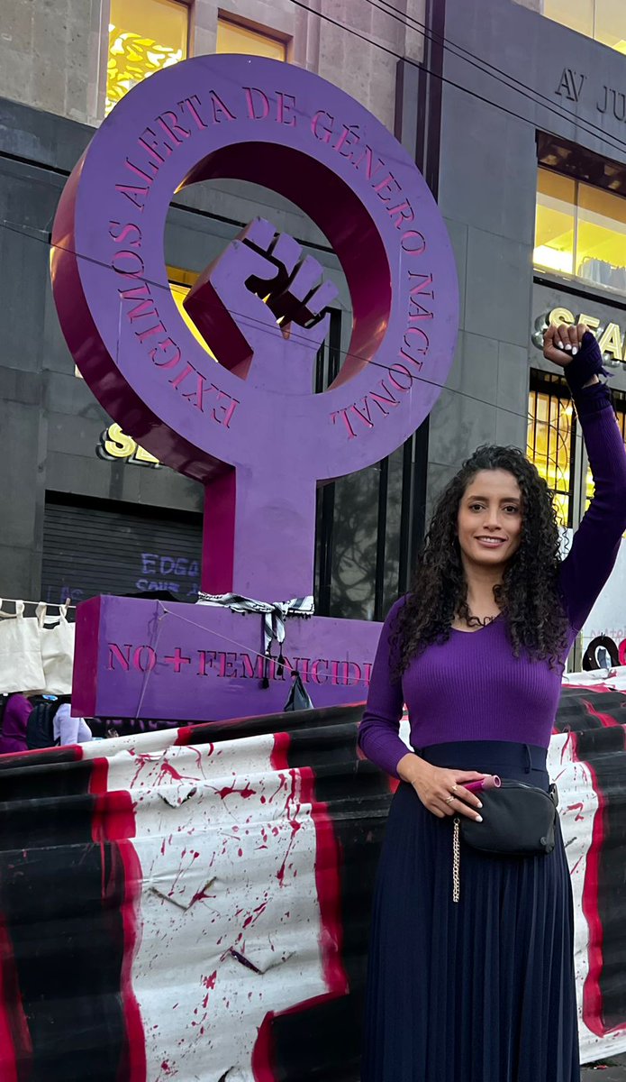 EdnaDiazMx's tweet photo. #8M2024 Salí a las calles al igual que millones de mexicanas 💜 en todo el país 🗣️ para visibilizar y exigir un alto a la Violencia.
En 2023, los datos son duros y estremecedores: 
❌ 827 casos de feminicidios en el país.
❌ 2 mil 581 homicidios dolosos en contra de mujeres... https://t.co/Dk90tTWFYm