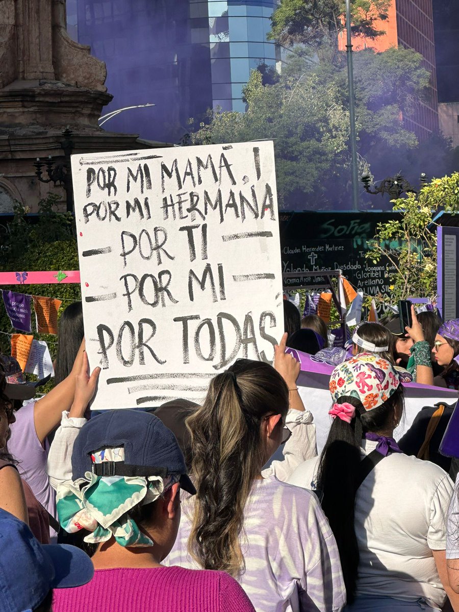 EdnaDiazMx's tweet photo. ❌ 592 fueron víctimas de trata de personas.
❌ 39 violaciones diarias a mujeres.
❌ 7 mil 218 casos de lesiones dolosas a mujeres.
¡Esta lucha es por las que estamos, por las que estuvieron y por las que estarán!

#8M
#DíaInternacionalDeLaMujer
#PorMéxico
#PorMichoacán
#PorTodas https://t.co/TiyE9mXfn6
