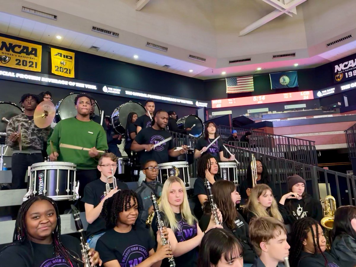 Woodside_Band's tweet photo. We had a blast rooting for @woodsidembb as they captured yet another @vhsl_ State Basketball Championship. Congratulations to Coach Stef and the team! What a game! 🏀💜🏆🩵
#backtoback
#woodsidepride
#vhsl
#woodsideband https://t.co/SoCQWZPVGK