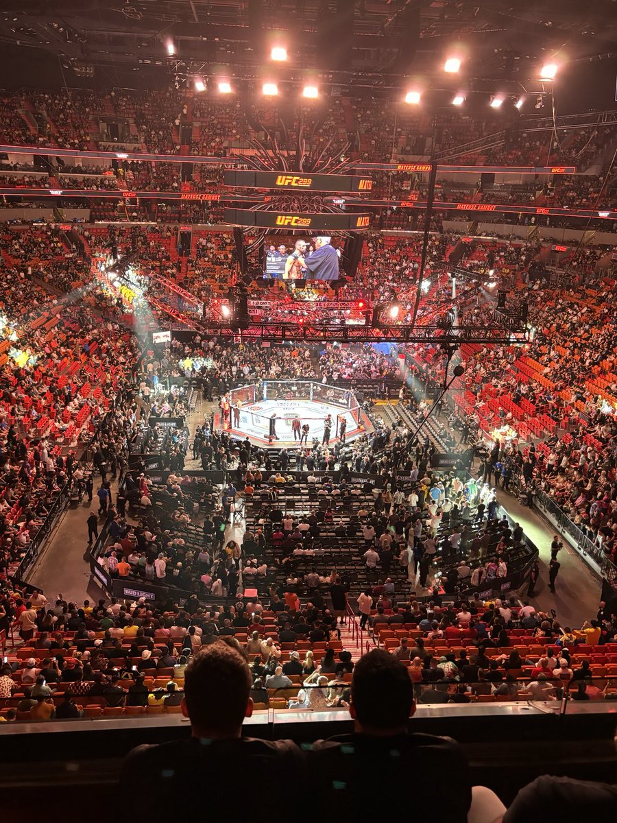Backendcoach12's tweet photo. @ufc 299 let’s freaking go! #SouthFlo https://t.co/7JVDiSGrWx