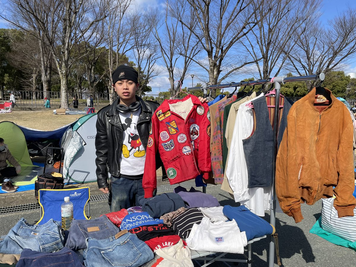 japangaragesale tweet picture