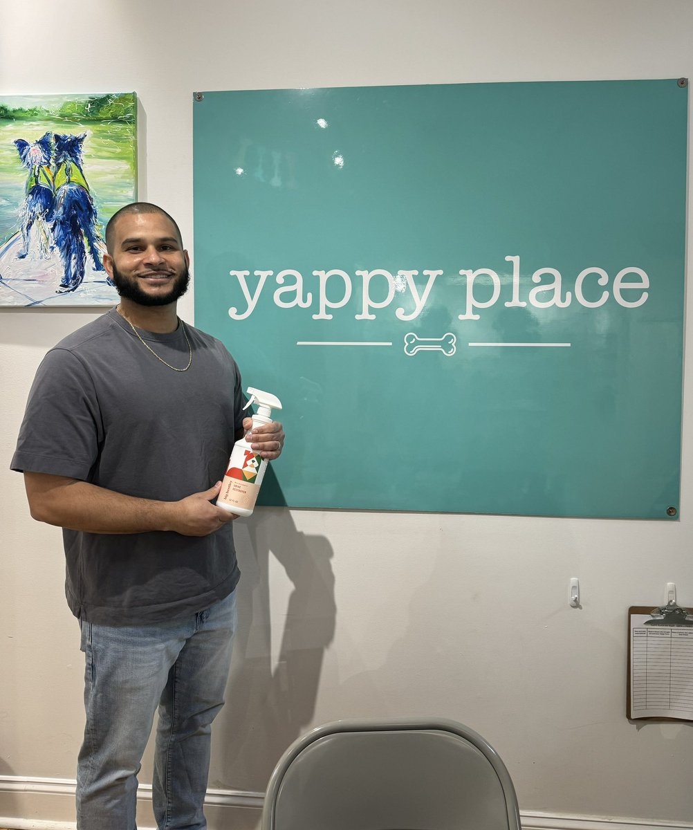 Stevie_CEO's tweet photo. I’m out here grinding. Just got @BigBentleysPS products in a new location in Lexington KY! If you’re in need of pet supplies look no further than https://t.co/BfEcFNTWwa 🙏🏽🐶 https://t.co/0zEEJCBfTz