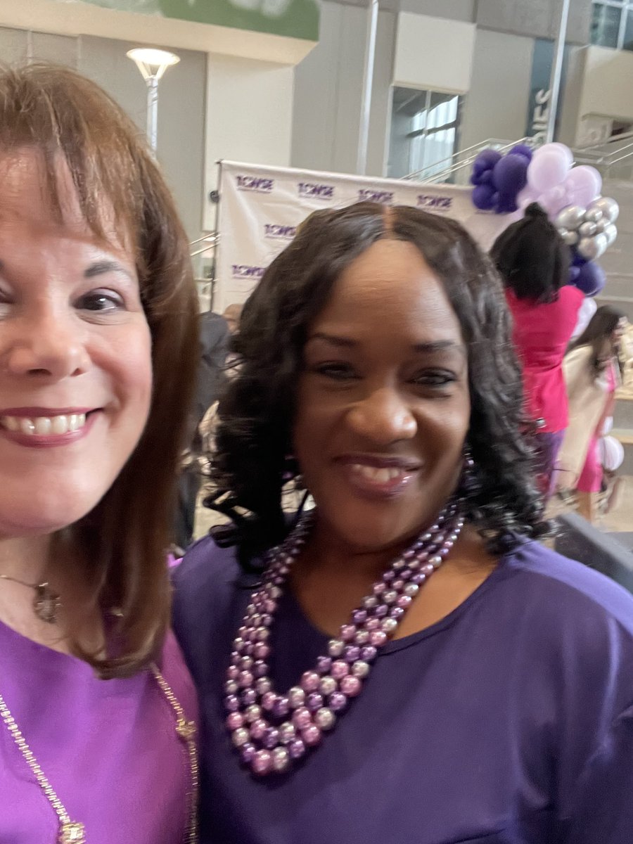 lrich_99's tweet photo. It’s a pleasure to see and have the best hug from @rpatricksims 💜 Thank you for sharing your amazing inspirational story @R4TCWSE !
#YesWeCan #YesYouDid 🎉 https://t.co/TO6AWytlx0