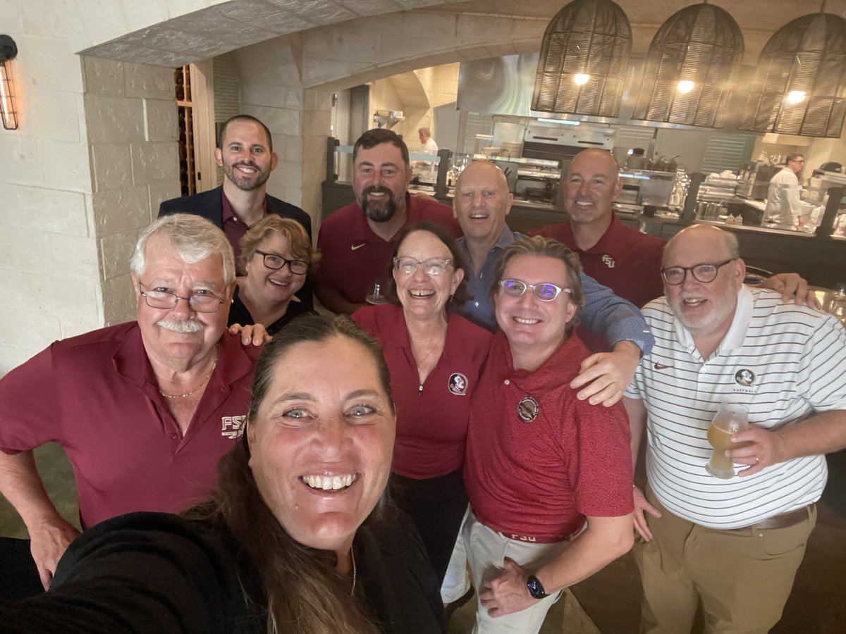 Good evening spent with GOOD SEMINOLES! So lucky for our @SeminoleBooster that do so much for our program! #goNoles🤟🏼🍢
