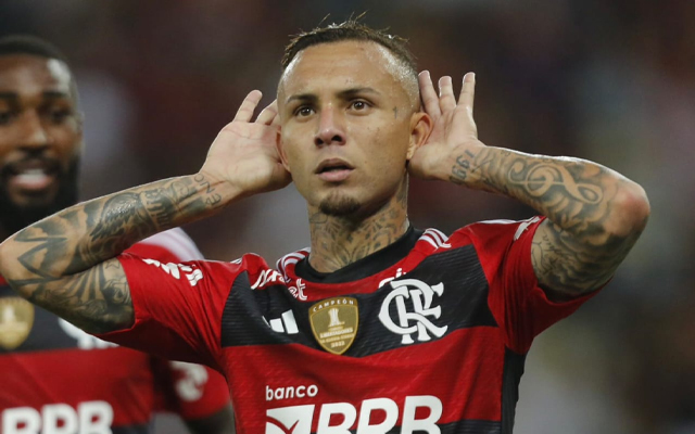 joaodoresenha's tweet image. 🔴⚫| Fim de papo no Maracanã!

O Flamengo vence o Fluminense por 2x0 e detém vantagem para o próximo jogo, e aí Nação, gostaram do jogo?

📷 Canal GOAT

#Flamengo #Futebol #FlaFlu