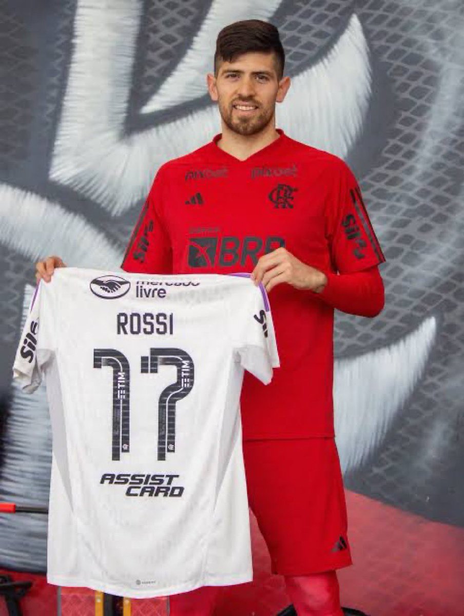 CleitonSilva993's tweet photo. Se o ROSSI fosse em casa e jantar não iria fazer falta kkkk #flamengo #VamosFlamengo #FLAxFLU https://t.co/fXlowD9yj7