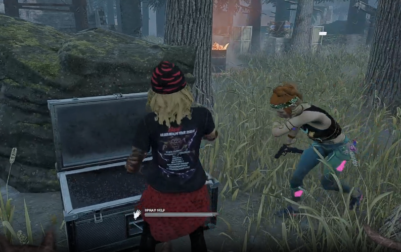played with a streamer who had modded dbd and my poor mikaela had a glock instead of a flashlight