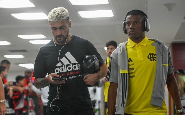 Essa dupla... 🇺🇾🔴⚫️

Arrascaeta e De La Cruz, os dois melhores meias do continente em atividade.

Foto: Divulgação / CRF