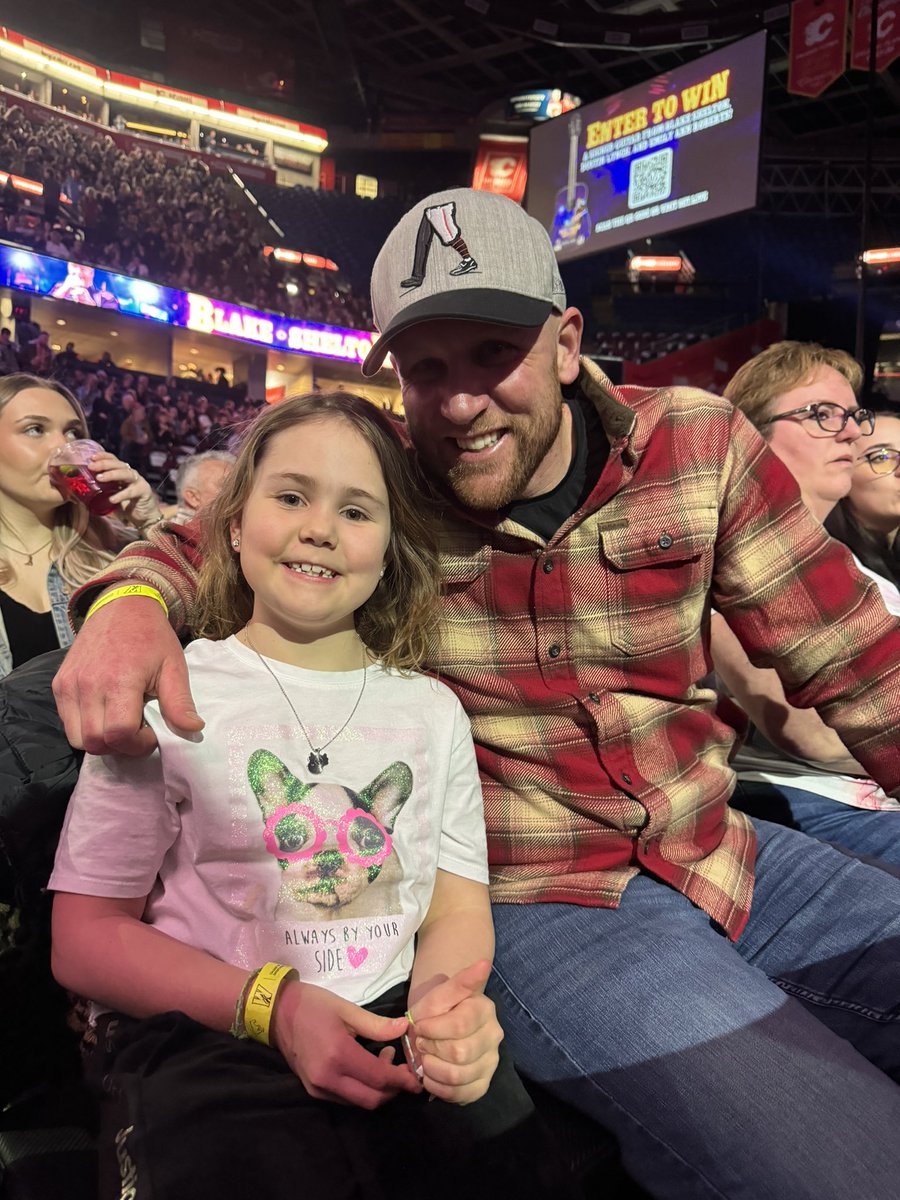 backspin18's tweet photo. Rocking the #bscalgary concert with my favourite girl https://t.co/rgoOUu8jwK
