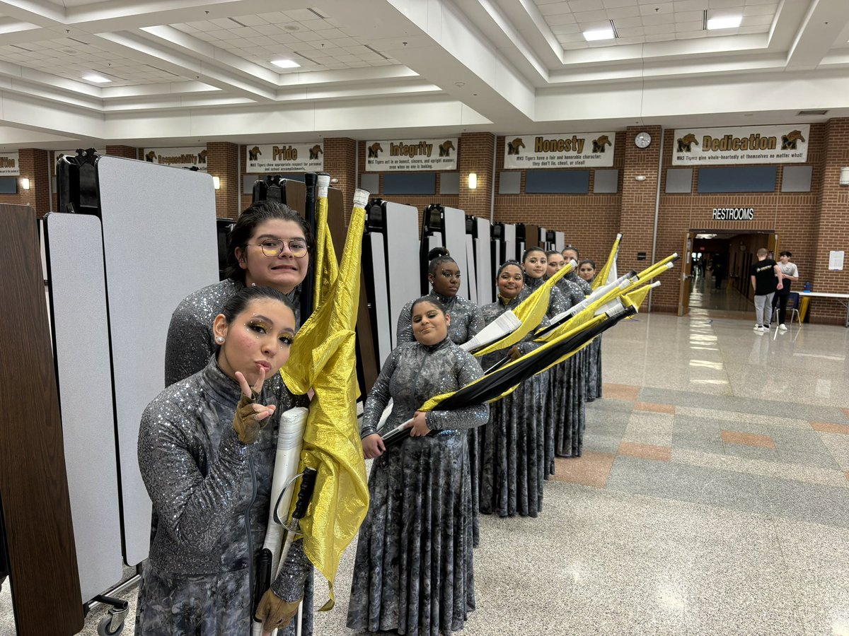 ajdenis's tweet photo. Congratulations to our Creekview Winter Guard at NTCA Mansfield boosting their score up to 68.9 and scoring 6th place in class SAA! Great work among a strong competition of groups!  @SulakCFB @castillo_ac @CreekviewBA @CreekviewLeads @CFBISD @CreekviewPTSA @CarrolltonTX https://t.co/T0SwoowE77