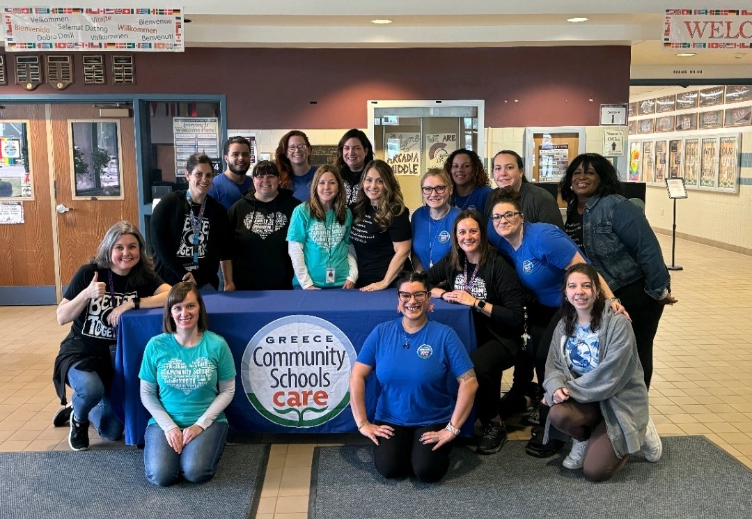 QianaPerry79's tweet image. SO...MUCH...FUN...@GCSDcommschools Spring Family Fest was IT!!!!! #TeamCommunity #TeamCommunitySchools #Family #Engagement #BetterTogether @GreeceCentral @GCSDsuper @Center4Youth so glad to be apart of such an amazing team. #GoTeam #MayTheForceBeWithYou #SmellsLikeTeamSpirit