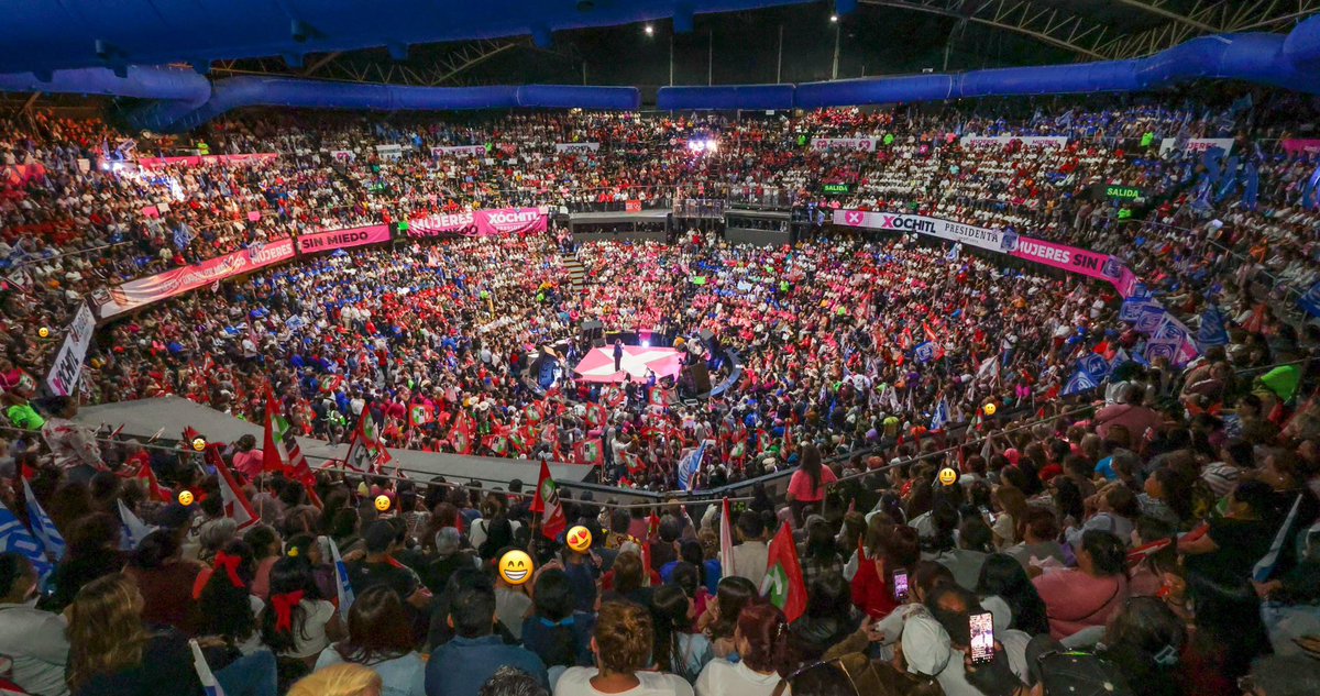 XochitlGalvez's tweet photo. La fuerza de esta lucha está en la unidad, el amor y la esperanza de construir ese #MxSinMiedo que tanto queremos.
Somos un #Xingo y seremos muchos más.
¡Gracias por su entusiasmo, Nuevo León! https://t.co/mqlOAOfGPQ