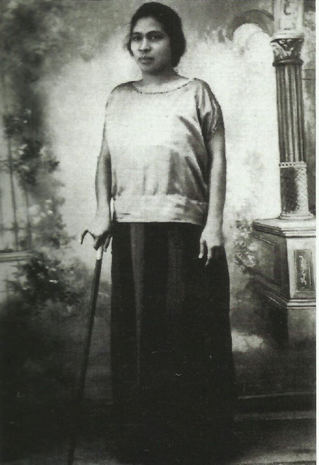 EShistoria32's tweet photo. Prudencia Ayala primera mujer que se postulo como candidata a la presidencia en El Salvador. Lanzó su candidatura en “Redención Femenina” periódico que fundó en 1930, cuando la legislación salvadoreña aún no reconocía a la mujer para ejercer el voto o un cargo político. https://t.co/xxMSRW65c9